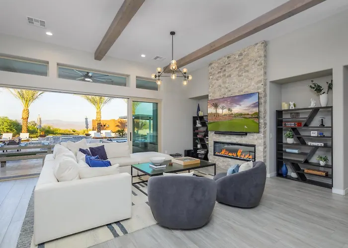 Mountain Views, Luxury, Heated Pool, Putting Rio Verde
