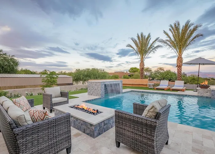 Mountain Views, Luxury, Heated Pool, Putting *